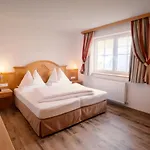 Vogl's Nest 4*