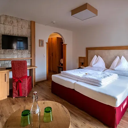 Vogl's Nest Hotel 4*