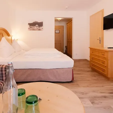 Vogl's Nest فندق