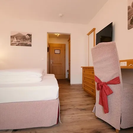 Vogl's Nest فندق 4*