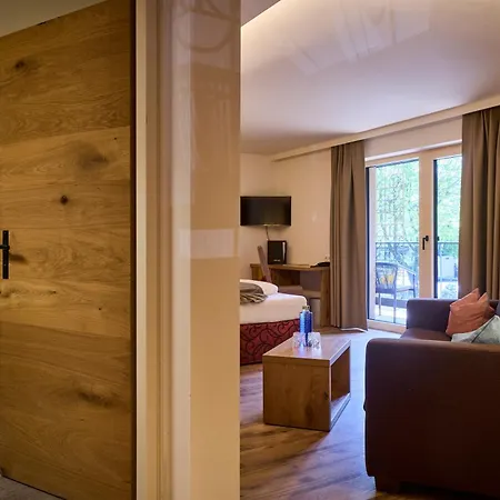 Vogl's Nest Hotel 4*